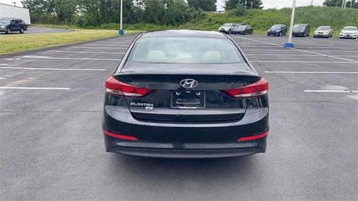 2018 Hyundai ELANTRA SE