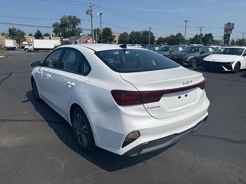 2022 Kia Forte LXS