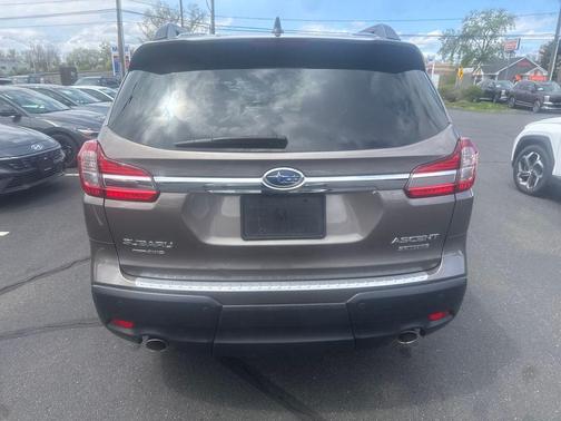 Brilliant Bronze Metallic 2022 Subaru Ascent Limited 7-Passenger