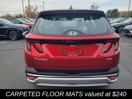 2026 Hyundai TUCSON SE