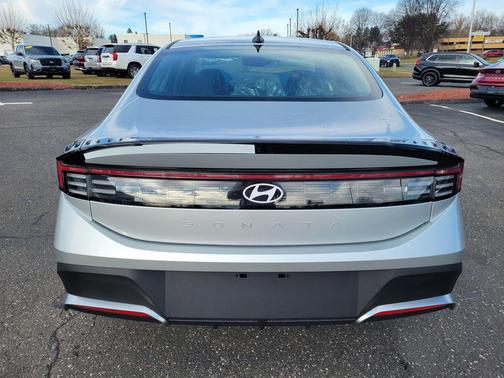 Aero Silver 2026 Hyundai SONATA SE