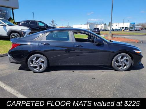 2025 Hyundai ELANTRA Sport