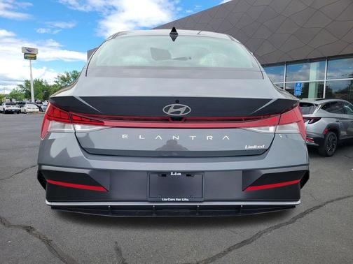 Ecotronic Gray 2026 Hyundai ELANTRA Limited