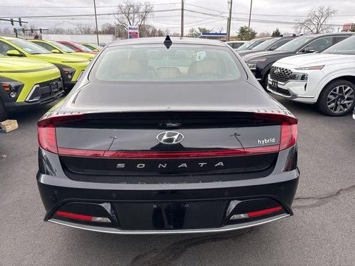 2022 Hyundai SONATA Hybrid Limited
