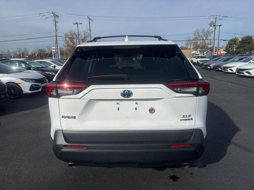 2024 Toyota RAV4 Hybrid XLE