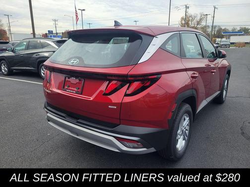 2026 Hyundai TUCSON SE