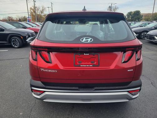Ultimate Red 2026 Hyundai TUCSON SE
