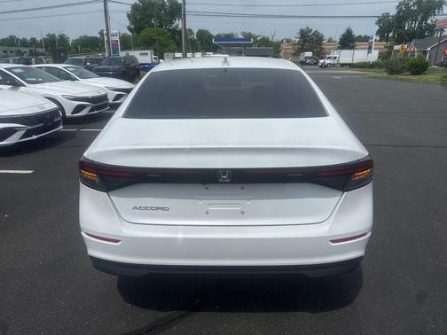 Platinum White Pearl 2024 Honda Accord EX