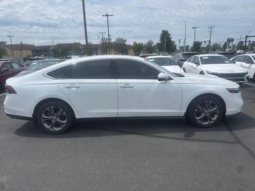 Platinum White Pearl 2024 Honda Accord EX
