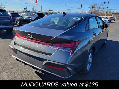 2026 Hyundai ELANTRA SE