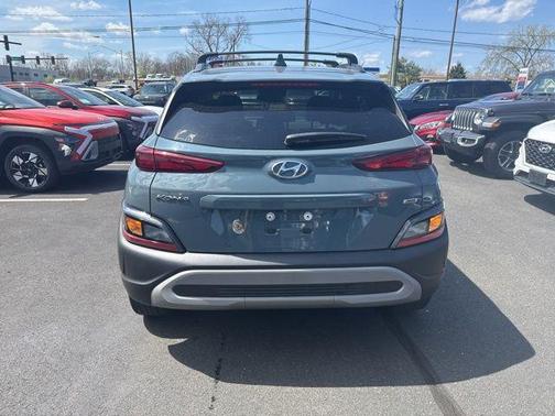 2022 Hyundai KONA SEL