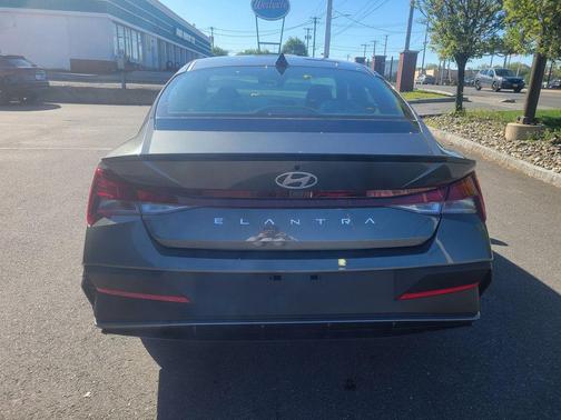 Amazon Gray 2026 Hyundai ELANTRA Sport