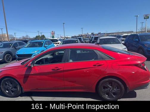 2023 Hyundai ELANTRA SEL