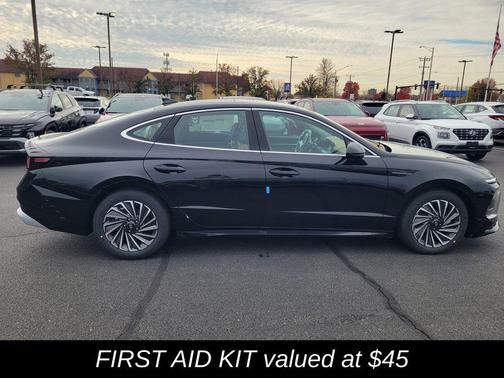 Abyss Black 2026 Hyundai SONATA Hybrid Limited