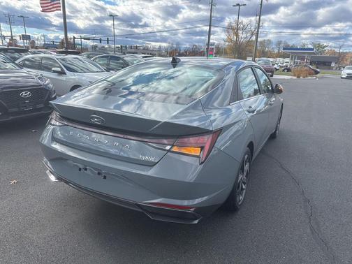 2022 Hyundai ELANTRA HEV Limited