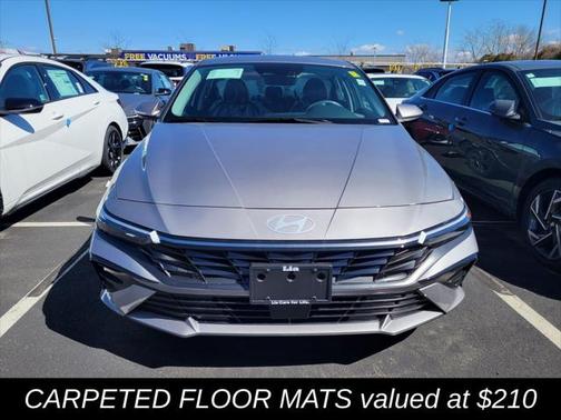 2025 Hyundai ELANTRA SEL
