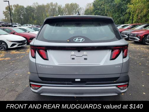 2026 Hyundai TUCSON SE