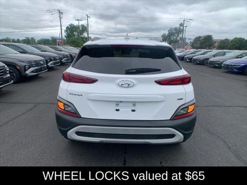 2022 Hyundai KONA SEL