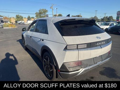 2024 Hyundai IONIQ 5 SEL