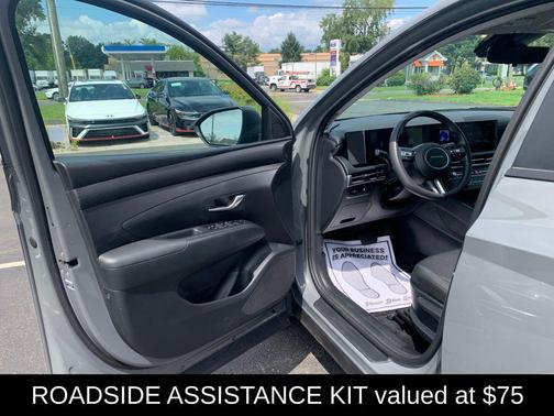 Hampton Gray 2025 Hyundai TUCSON SE