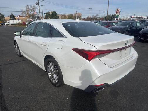 2019 Toyota Avalon XLE