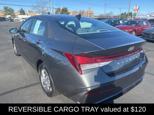 2024 Hyundai ELANTRA SE