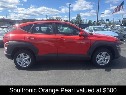 Soultronic Orange Pearl 2025 Hyundai KONA SE