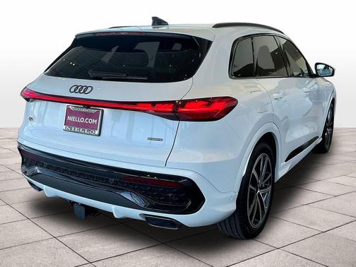 GLACIER WHITE 2026 Audi Q5 Prestige TFSI quattro S tronic