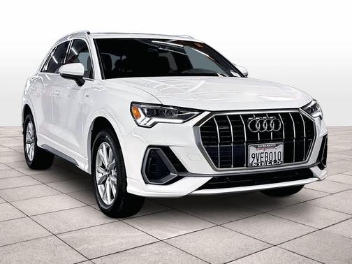 Arkona White 2025 Audi Q3 Premium 45 TFSI S line quattro Tiptronic