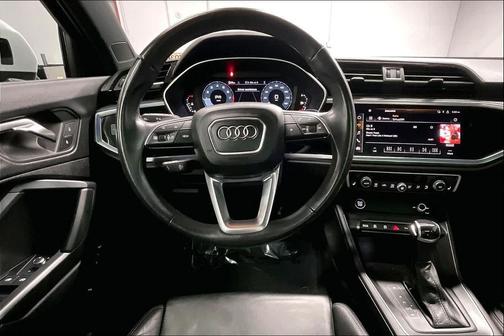 2023 Audi Q3 Premium 45 TFSI S line quattro Tiptronic