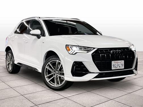 2023 Audi Q3 Premium 45 TFSI S line quattro Tiptronic