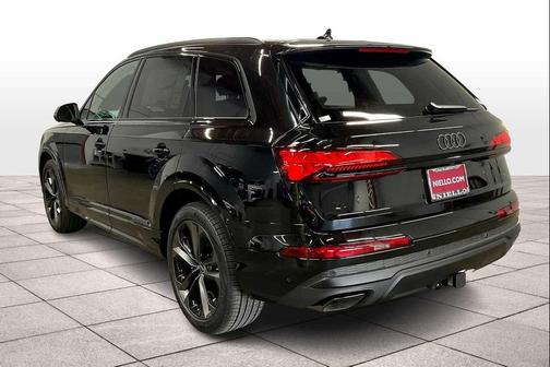 2025 Audi Q7 55 Premium Plus