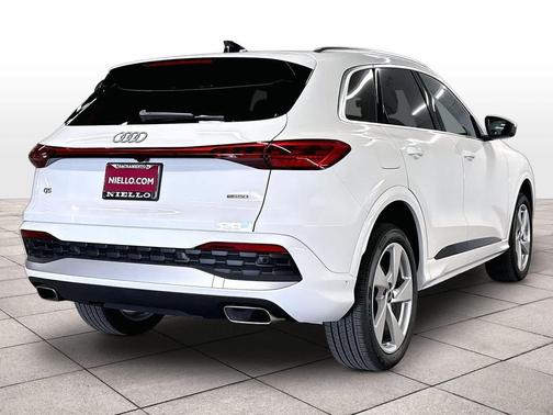 GLACIER WHITE 2026 Audi Q5 Premium Plus TFSI quattro S tronic