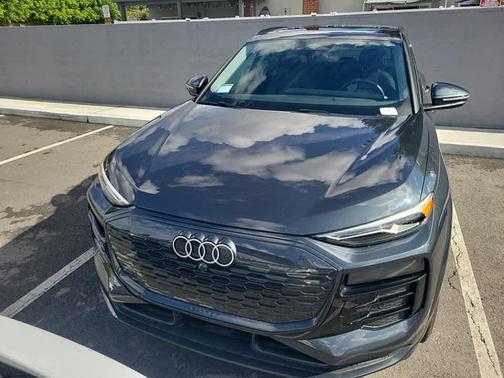 2025 Audi Q6 e-tron Premium