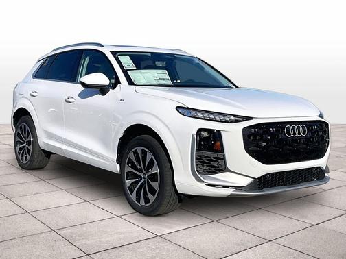 Arkona White 2026 Audi Q3 TFSI quattro S tronic