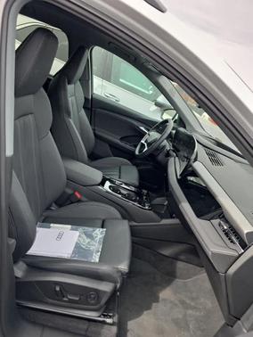 2025 Audi Q6 e-tron Premium Plus quattro