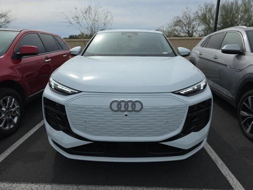 2025 Audi Q6 e-tron Premium Plus quattro