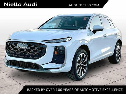 GLACIER WHITE 2026 Audi Q3 TFSI quattro S tronic