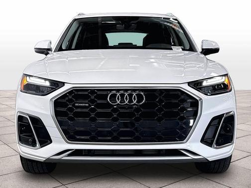 Glacier White Metallic 2023 Audi Q5 45 S line Premium Plus