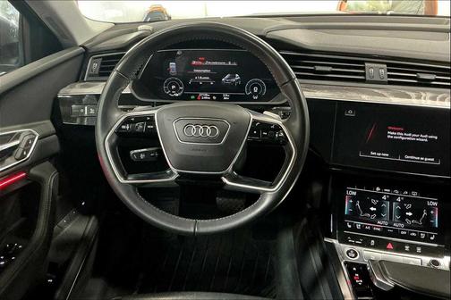 2021 Audi e-tron Premium Plus