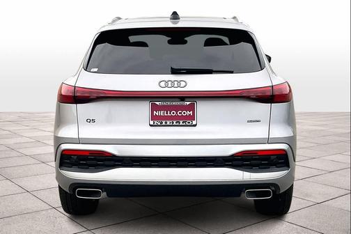 2025 Audi Q5 Premium TFSI quattro S tronic