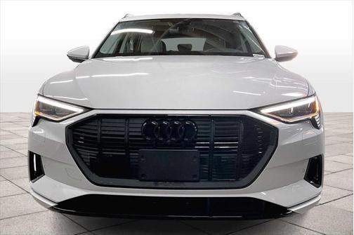 2023 Audi e-tron Premium quattro
