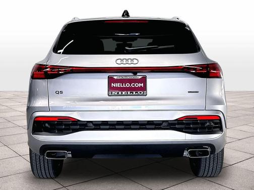 FLORETT SILVER 2026 Audi Q5 Premium TFSI quattro S tronic