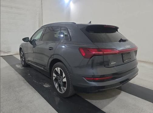 2021 Audi e-tron Premium