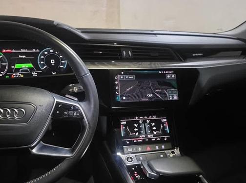 2021 Audi e-tron Premium