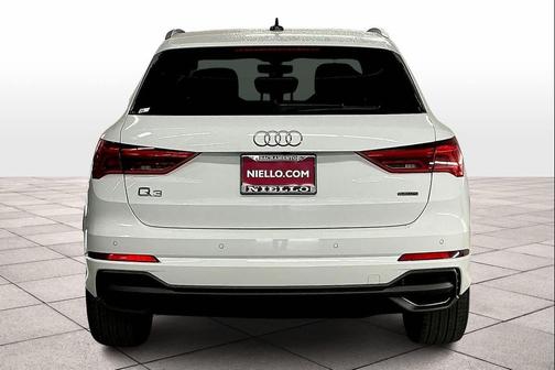 2025 Audi Q3 Premium 45 TFSI S line quattro Tiptronic