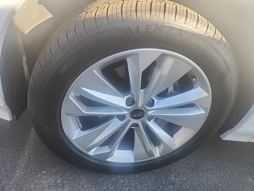 2025 Audi Q6 e-tron Premium