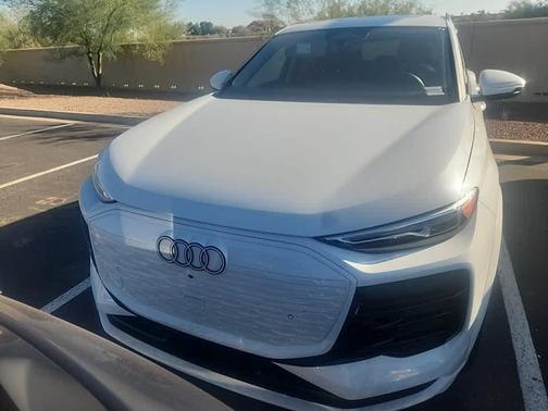 2025 Audi Q6 e-tron Premium