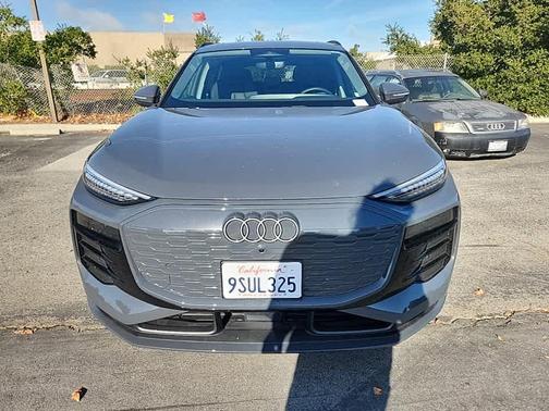 2025 Audi Q6 e-tron Premium Plus