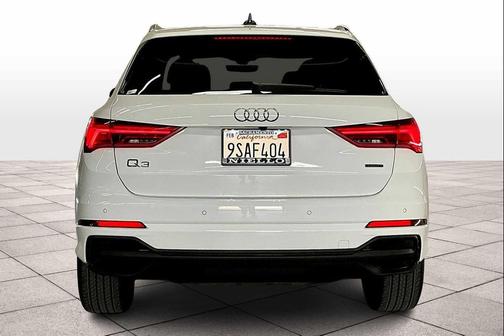 2025 Audi Q3 Premium 45 TFSI S line quattro Tiptronic